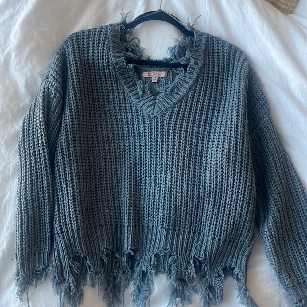 Love Tree smoky blue deep v-neck, long sleeve, fringed crop rib knit